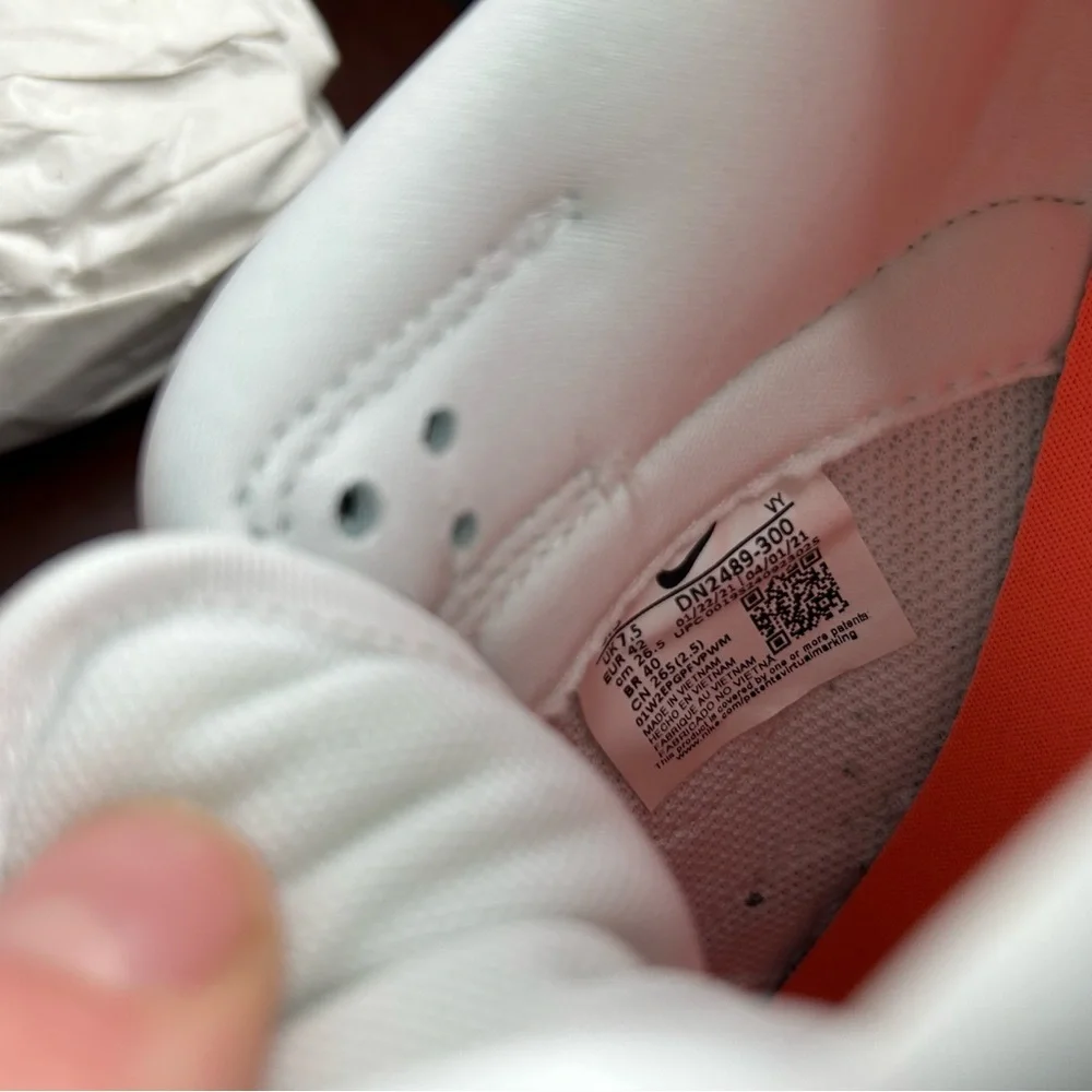 Nike Dunk Low SE NY vs. NY (8.5M/10W) ~NY Knicks~